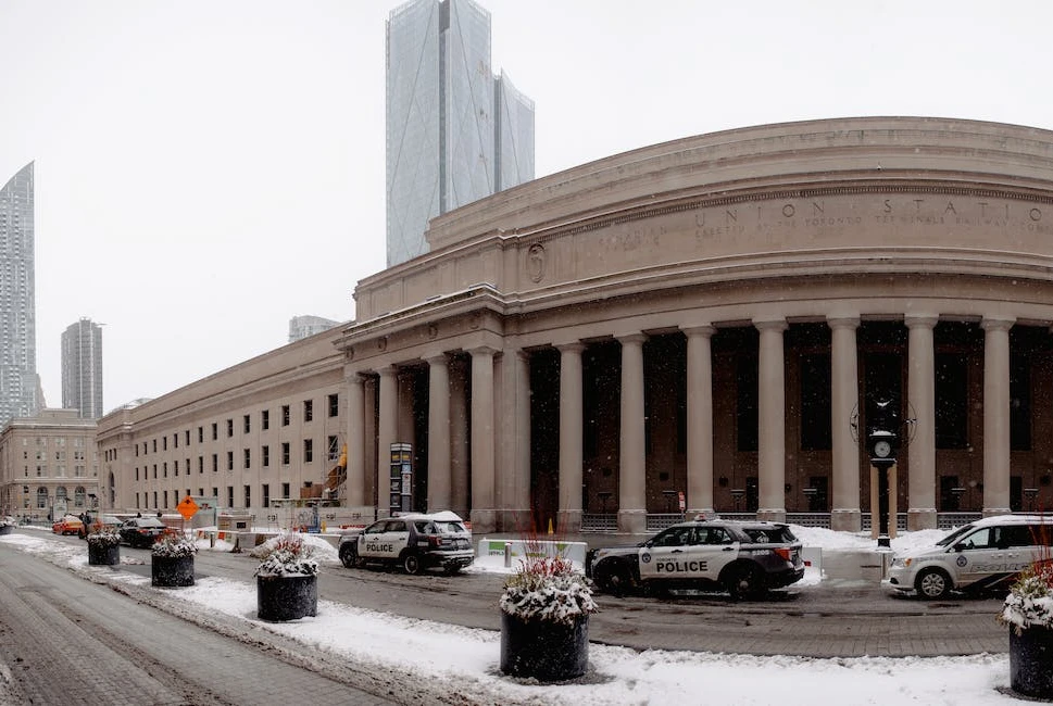 Discovering Toronto: An Introduction to the Vibrant City and Its Weather